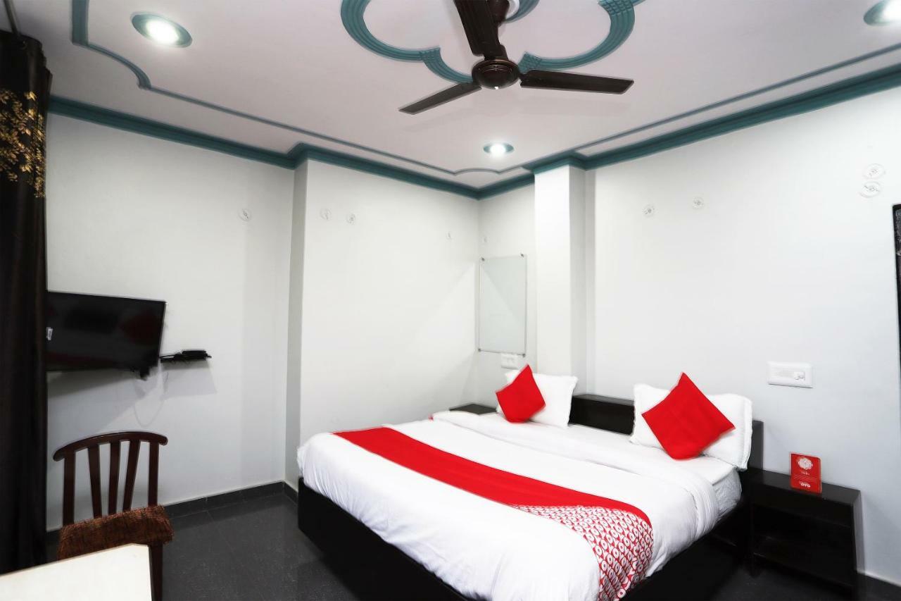 Oyo 43694 Hotel Hillson Pauri Exterior foto